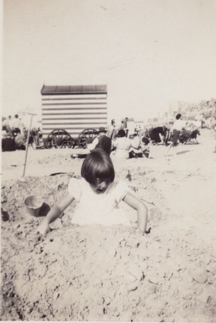 Penny had op school wel eens iets geleerd over drijfzand. Ze dacht dat dat maar een verzinseltje was. Sorry Penny! 